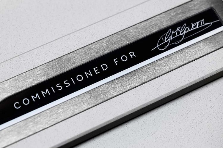 Range Rover tại Việt Nam hiện đang “chung mâm” với Mercedes-Maybach GLS 600, BMW X7 và Lexus LX 600. Tuy nhiên, mẫu xe này lại sở hữu mức giá có phần nhỉnh hơn khoảng 11,2 tỷ đồng