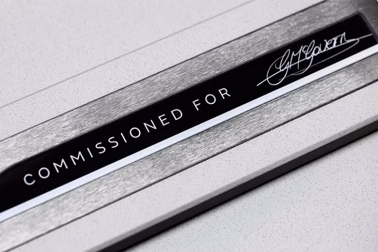 Range Rover tại Việt Nam hiện đang “chung mâm” với Mercedes-Maybach GLS 600, BMW X7 và Lexus LX 600. Tuy nhiên, mẫu xe này lại sở hữu mức giá có phần nhỉnh hơn khoảng 11,2 tỷ đồng