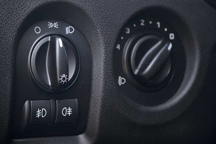 Tiêu chuẩn này đã có từ năm 2009 nên nó vô cùng lỗi thời. Lưu ý rằng, Euro 6 đã được triển khai từ năm 2014, còn Euro 7 sẽ ra mắt vào khoảng năm 2025. Trước đó, khi được sản xuất trở lại trong 2022, Lada Niva chỉ được trang bị động cơ đáp ứng tiêu chuẩn Euro 2, được giới thiệu từ năm 1996.