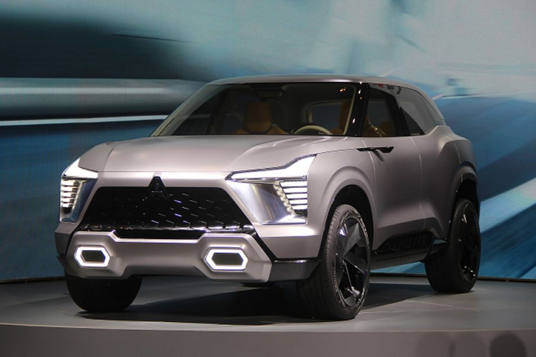 Hiện tại phía hãng xe Nhật Bản vẫn chưa tiết lộ thông số kỹ thuật và động cơ của mẫu SUV Mitsubishi XFC 2024 mới. Tuy nhiên, đại diện Mitsubishi hứa hẹn XFC sẽ có giá phải chăng để cạnh tranh với những đối thủ cùng phân khúc.