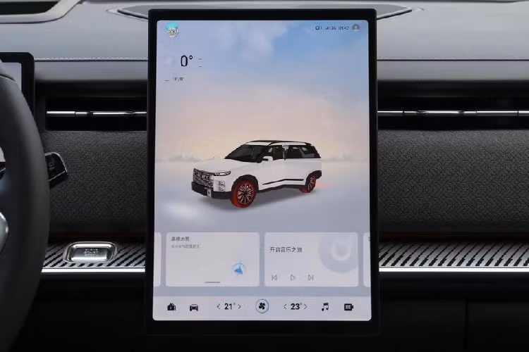 Trong thời gian tới, Chery Jaecoo 7 còn được trang bị hệ truyền động plug-in hybrid C-DM với máy xăng 4 xi-lanh, tăng áp, dung tích 1.5 lít, tạo ra công suất tối đa khoảng 154 mã lực và mô-men xoắn cực đại 220 Nm, động cơ này còn có mô-tơ điện.