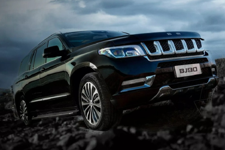 Mặc dù mẫu xe này trước đây có sẵn các tùy chọn động cơ V6 và V8, hiện tại nó chỉ có sẵn với động cơ V6 dung tích 3.0L tăng áp do hãng xe Đức cung cấp, sản sinh công suất 328 mã lực, mô-men xoắn 480 Nm.