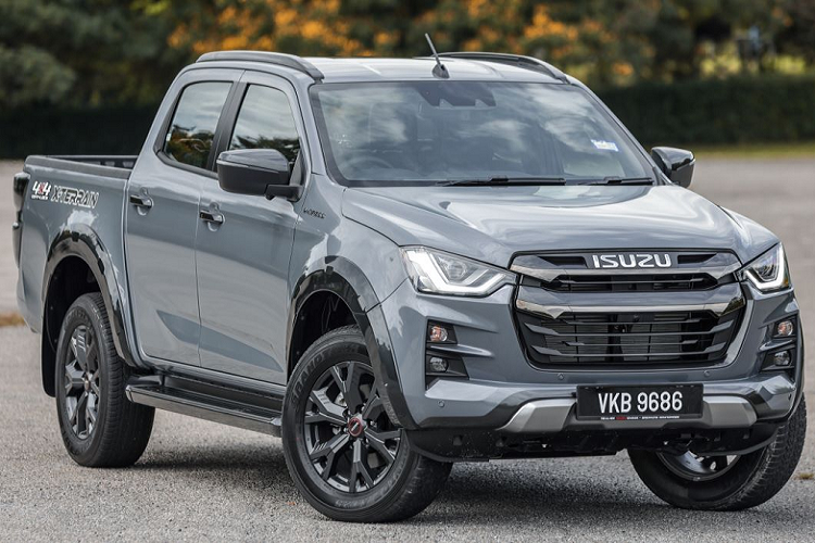 Tại Thái Lan, Isuzu kiểm soát khoảng một nửa thị trường xe bán tải, vượt mặt cả những cái tên như Toyota Hilux hay Ford Ranger. Bán tải cũng là phân khúc phổ biến chiếm hơn 40% doanh số bán ôtô của nước này, vì vậy việc Isuzu D-Max chạy điện sắp bán ở thị trường này cũng không quá lạ.