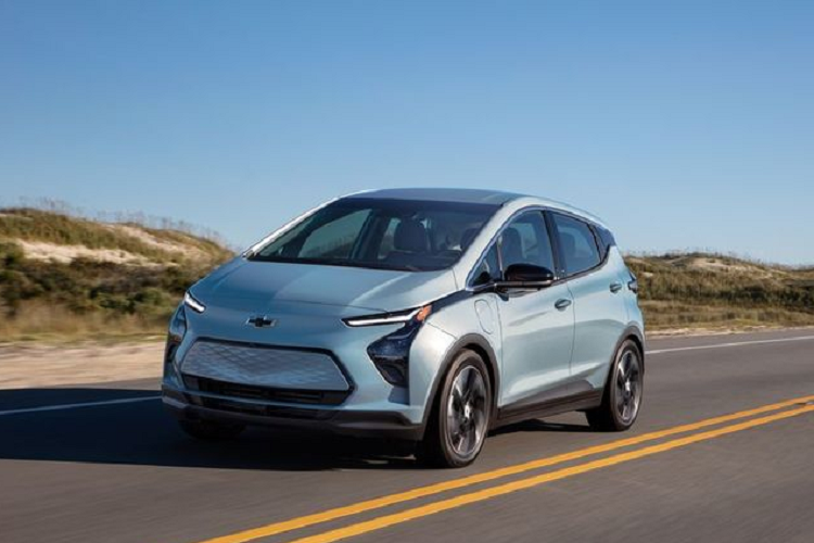 Được biết, trong năm 2022, 2 mẫu ôtô điện này đã đạt doanh số kỷ lục là 38.120 xe. Trong đó, có đến 16.108 chiếc được bán ra chỉ riêng trong quý IV năm ngoái. Trong năm nay, tập đoàn GM đặt mục tiêu bán hơn 70.000 chiếc Chevrolet Bolt EV và Bolt EUV 2023 cho khách hàng toàn cầu, chủ yếu là ở thị trường Mỹ.