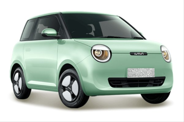 Ở sức mạnh, việc ra mắt mẫu Miqin 301 km cũng bổ sung thêm phiên bản sạc nhanh cho mẫu xe này, trước đó, chỉ có mẫu Xiangqin 205 km là hỗ trợ sạc nhanh, trong khi các mẫu xe khác chưa hỗ trợ. Động cơ của xe có công suất tối đa 35kW, phạm vi hoạt động theo chu trình thử nghiệm CLTC của Trung Quốc là 301 km.