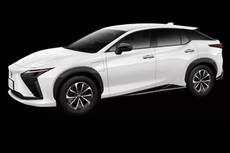 Trong thời gian tới, Lexus RZ sẽ được giới thiệu tại 9 quốc gia và khu vực mới, bao gồm cả Trung và Nam Mỹ. Nỗ lực này cũng như việc giới thiệu RZ bản giá rẻ sẽ giúp thương hiệu hạng sang này đẩy nhanh quá trình điện hóa sản phẩm.