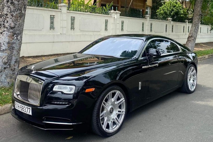 Được biết, chiếc Rolls-Royce Wraith Series II siêu sang đã ở trong garage xe của Cường Đô la được gần 3 năm, việc bán chiếc xe này nhiều khả năng là để dọn chỗ trống trong garage, chờ ngày chiếc xe thể thao giới hạn Porsche 911 Sport Classic 2023 được bàn giao cho anh.