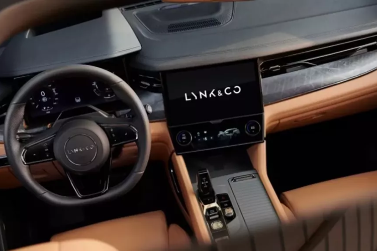 Là sản phẩm cỡ lớn nhất và đắt nhất của thương hiệu Lynk &amp; Co ở Việt Nam, 09 được phát triển dựa trên nền tảng SPA. Xe sở hữu kích thước dài x rộng x cao lần lượt là 5.042 x 1.977 x 1.780 mm và chiều dài cơ sở 2.984 mm. 09 sở hữu thiết kế ngoại thất đặc trưng của thương hiệu Lynk &amp; Co.