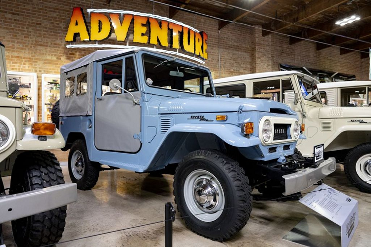 Đáng chú ý, Bảo tàng Di sản Land Cruiser còn ứng dụng công nghệ tham quan 3D thực tế ảo mới, cho phép du khách có thể tham quan mọi ngóc ngách của bảo tàng, xem từng mẫu vật ngay tại nhà, thông qua các ứng dụng trực tuyến mà không cần phải đến tận Utah để có thể chiêm ngưỡng những chiếc Land Cruiser hấp dẫn này.