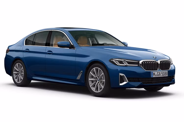 Đây cũng chính là hệ truyền động được sử dụng trên các mẫu xe BMW 5-Series nhập khẩu, trừ 530i M Sport. Hiện BMW 5-Series lắp ráp trong nước đang được ưu đãi gói bảo hành mở rộng lên đến 5 năm hoặc 200.000 km.