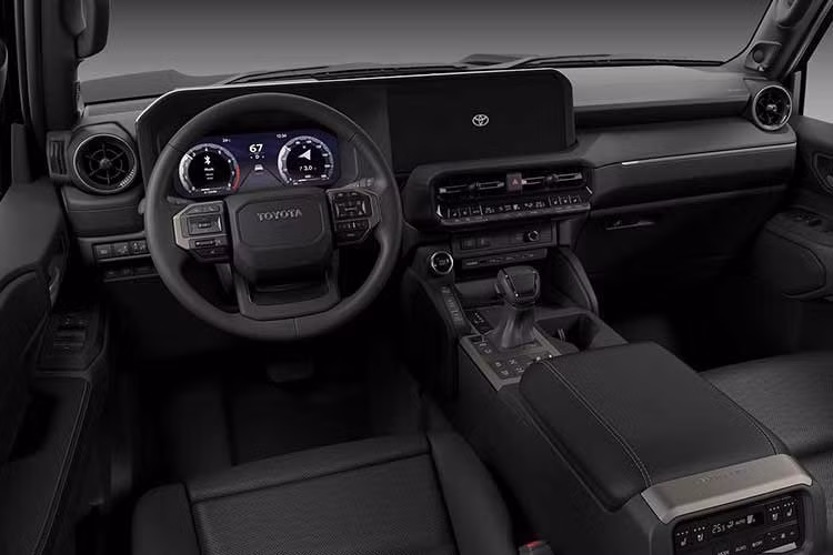 Land Cruiser “mini” nhiều khả năng sẽ có ngoại hình “lai” giữa Compact Cruiser Concept và Land Cruiser Prado với đặc trưng là thiết kế dạng hình hộp vuông vức.