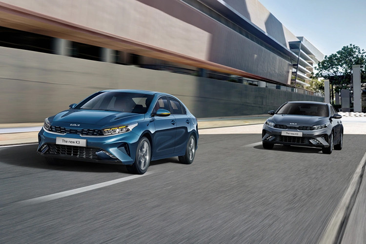 Đa dạng phiên bản, tùy chọn động cơ cùng nhiều màu sắc ngoại thất, bộ đôi Kia K3 và Kia K5 mang đến nhiều sự lựa chọn cho khách hàng, góp phần gia tăng doanh số của Kia. Bên cạnh đó mức giá bán hấp dẫn cũng là một trong những lợi thế giúp bộ đôi này chinh phục khách hàng trong mùa mua sắm cuối năm.