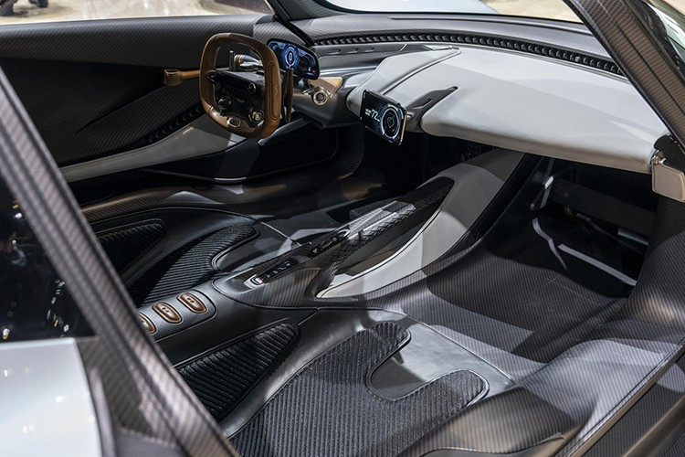 Ngoài ra, cơ cấu động cơ điện còn đảm nhận quá trình lùi xe, giúp đơn giản hóa kết cấu hộp số, cũng như mang đến khả năng thu hồi và tiết kiệm năng lượng.