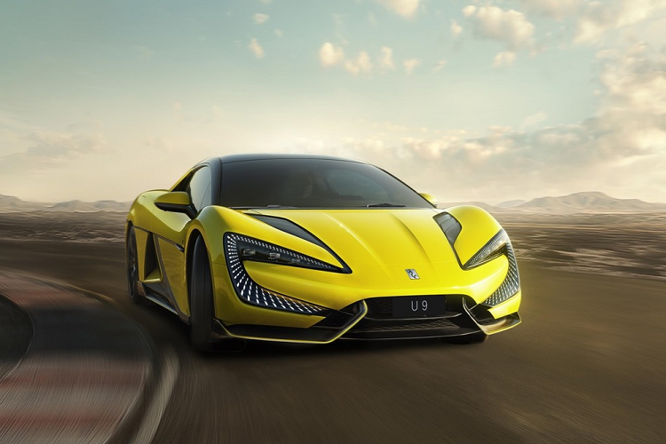 Triển lãm ô tô Thượng Hải 2023 chỉ còn 11 ngày nữa là diễn ra. Hiện nhiều hãng xe Trung Quốc cũng như trên thế giới đã công bố việc sẽ ra mắt cũng như trưng bày các dòng xe nào tại sự kiện xe hơi lớn nhất của đất nước tỷ dân này. 1 trong số này là YangWang U9 chạy điện mới.