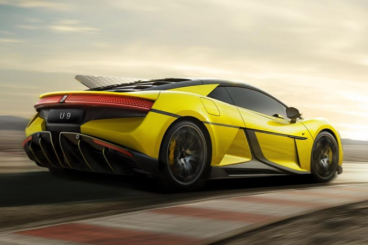 Shanghai Auto Show 2023 là nơi quá lý tưởng để YangWang khiến cho khách hàng trong nước cũng như trên thế giới trầm trồ về 1 chiếc siêu xe điện "made in China" chính hiệu. Hiện tại, các thông số chi tiết về động cơ, nội thất và giá bán của xe vẫn còn nằm trong vùng bí mật nhưng nhiều khả năng sẽ được bật mí tại triển lãm ô tô Thượng Hải.