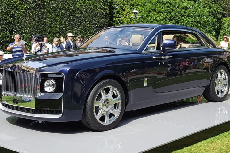  Rolls-Royce Sweptail Rolls-Royce Sweptail chỉ được sản xuất duy nhất một chiếc, dành riêng cho một khách hàng đặc biệt, với thời gian hoàn thiện lên đến 4 năm.