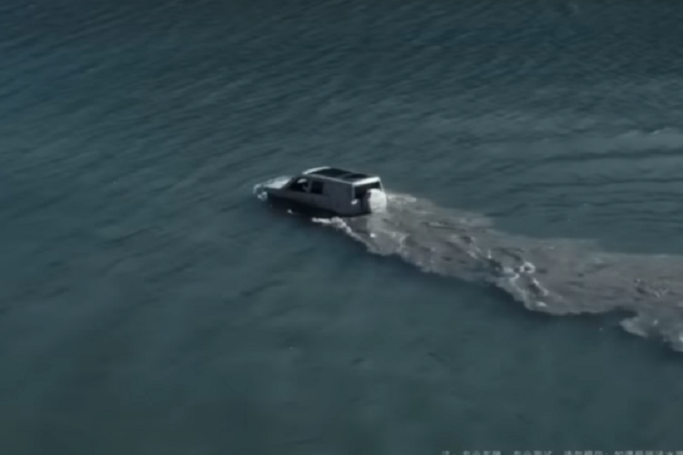 Giá xe YangWang U8 2024 nhiều khả năng sẽ được tiết lộ khi chiếc SUV điện ra mắt công chúng tại Triển lãm ô tô Thượng Hải vào tháng 4, nhưng 1 số nguồn tin cho rằng, YangWang U8 sẽ có giá khởi điểm 800.000 nhân dân tệ, tương đương 2,75 tỷ đồng.