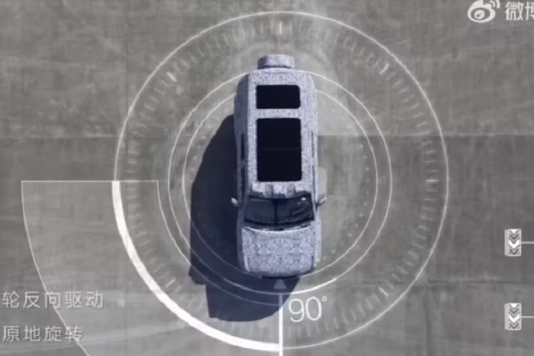 Sự xuất hiện của YangWang U8 trên các con đường ở Thượng Hải không quá khó hiểu khi xe sắp được giới thiệu tại triển lãm Thượng Hải sẽ diễn ra vào tháng sau, nơi các hãng xe luôn dành những điều mới mẻ để thể hiện đẳng cấp cũng như đột phá trong việc tăng doanh số.