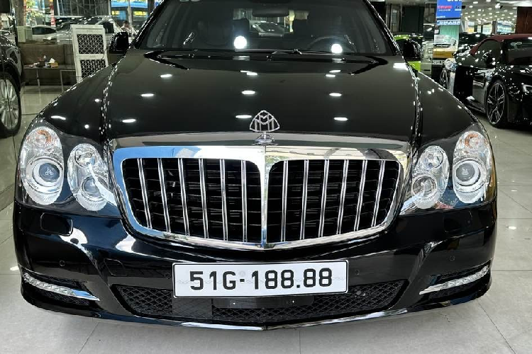 Với số lượng 100 chiếc được sản xuất trên toàn thế giới, Maybach Zeppelin không dành cho số đông, vì thế những người chơi Maybach thường tìm đến 62S như một cách thể hiện sự sành điệu của mình cho thú chơi xe siêu sang. Chiếc Maybach 62S tại Sài Gòn trong bài viết này là một ví dụ. 