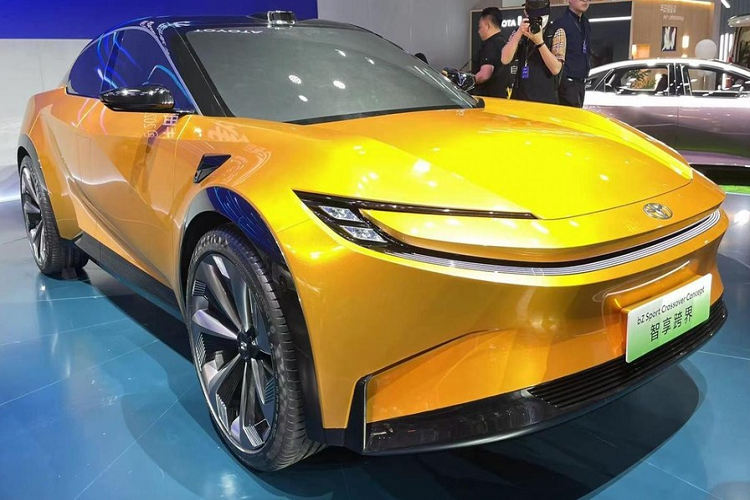 Cụ thể mẫu xe ý tưởng Toyota bZ Sport Crossover Concept oàn toàn mới này là màn hợp tác giữa giữa Toyota và BYD, 1 tập đoàn xe hàng đầu Trung Quốc. Những chiếc xe concept được xem như là bản xem trước của xe sản xuất đại trà.