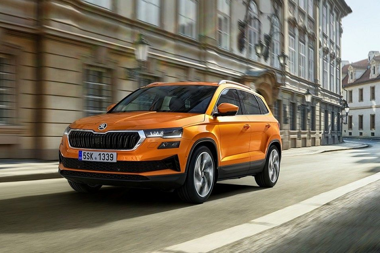Trước đó, cặp đôi Skoda Karoq và Kodiaq đã bị bắt gặp tại trung tâm đăng kiểm khí thải ở Hà Nội. Sang năm sau, khi nhà máy ở Quảng Ninh được hoàn thành, Skoda sẽ lắp ráp 2 mẫu xe khác tại Việt Nam, đó là Kushaq và Slavia, với phụ tùng từ nhà máy Ấn Độ.
