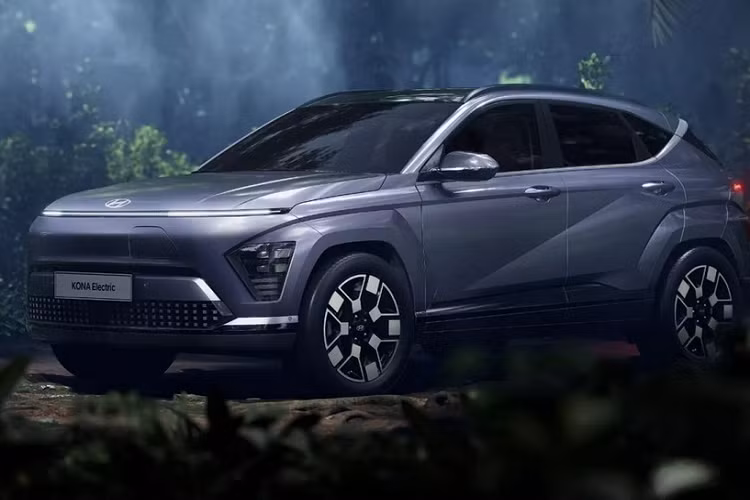 Cụm pin này cho phép Kia Niro EV đạt phạm vi di chuyển 407 km sau khi sạc đầy. Dự kiến, giá xe Hyundai Kona Electric 2024 sẽ chính thức được công bố vào tháng 3 này.