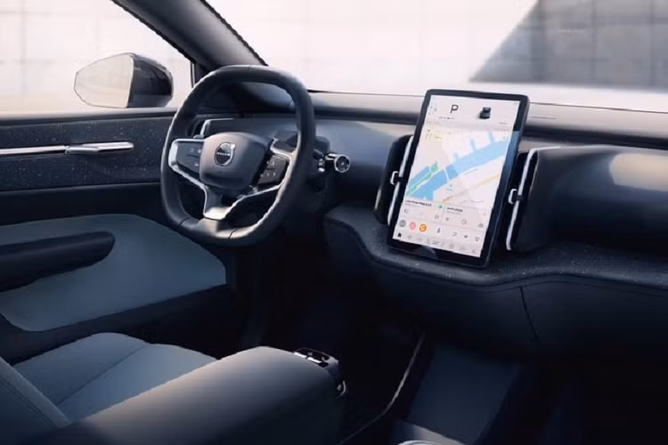 Về khả năng sạc, ngoài bộ sạc tích hợp 11 kW để sạc AC (với bộ sạc tích hợp 22 kW có sẵn trên các phiên bản cao hơn), EX30 tiêu chuẩn có thể sạc nhanh tới 134 kW, trong khi biến thể Twin Motor Extended Range có thể sạc tới 153 kW DC, nghĩa là pin có thể được sạc từ trạng thái sạc 10 đến 80% chỉ trong hơn 25 phút một chút.