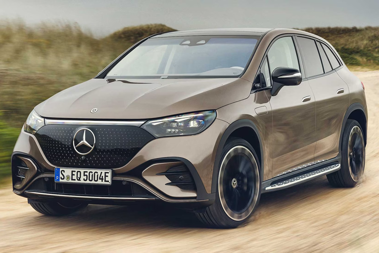 Xe còn có một hệ thống pin lithium-ion có dung lượng 100,0 kWh. Khối pin này cung cấp năng lượng cho động cơ điện hoạt động mạnh mẽ. Theo công bố, xe có phạm vi hoạt động lên đến 407 km, nhưng quãng đường thực tế xe đi được lại là 457 km.