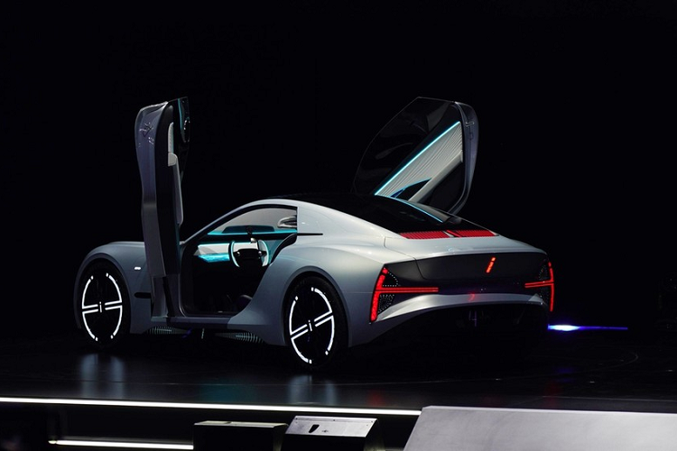 iCAR-GT là xe ý tưởng, áp dụng khái niệm thiết kế vòng cung ánh sáng vô hạn và có mức độ nhận dạng tổng thể cao. Cụ thể, chiếc xe áp dụng thiết kế lưới tản nhiệt phía trước khép kín và một số lượng lớn các bộ khí động học được bổ sung ở phía trước xe, chẳng hạn như phần vỏ phía trước sử dụng môi dưới mở rộng để cải thiện hơn nữa hiệu ứng khí động học chẳng khác gì 1 con cá mập đang mở miệng săn mồi.