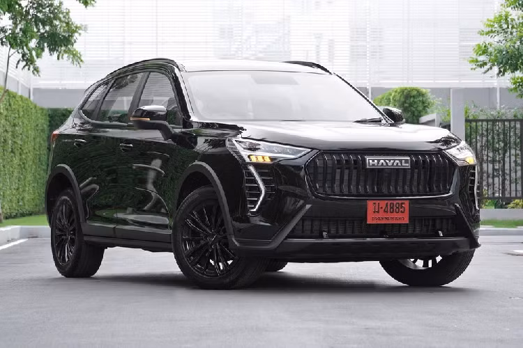Haval Jolion đã tham gia phân khúc SUV cỡ B ở thị trường Thái Lan vào cuối năm 2021. Sau gần 2 năm, xe được bổ sung phiên bản mới mang tên Sport. Trước đó, Haval Jolion ở thị trường Thái Lan có 3 phiên bản là Tech, Pro và Ultra. Bản Haval Jolion Sport 2023 mới sẽ được định vị thấp nhất trong dòng xe này.