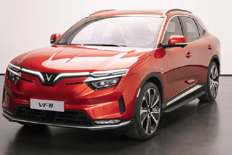 Theo đó, khách hàng mua xe điện của hãng sẽ không cần phải lo thiếu điện khi chạy trên đường bởi 150.000 trụ sạc đang được đơn vị này hoàn thiện khắp các tỉnh thành trên toàn quốc. Chất lượng sản phẩm của xe điện VinFast được đảm bảo khi mà hãng quy định chính sách bảo hành lên tới 10 năm.