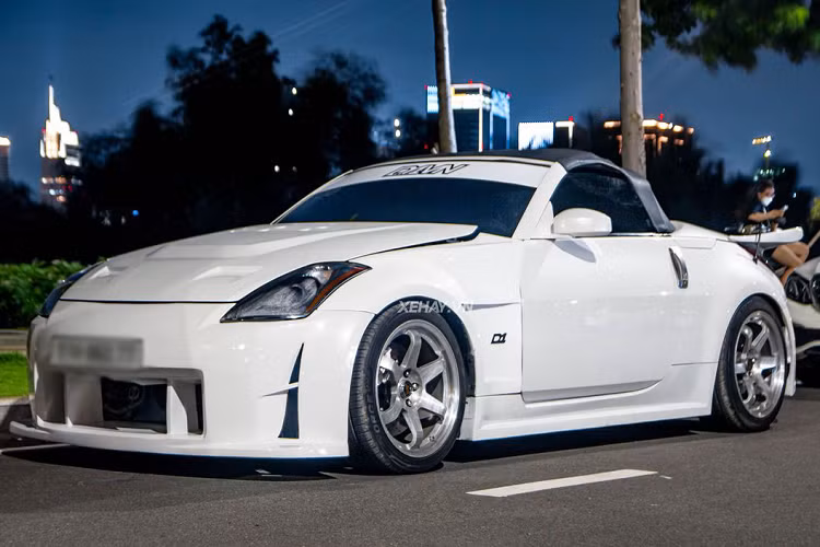 Trong quá khứ, Nissan 350Z huyền thoại từng là mẫu xe thể thao 2 cửa được rất nhiều tay chơi trên thế giới ưa chuộng. Đã từng là huyền thoại trên thế giới, tuy nhiên đến năm 2009, Nissan Motor đã quyết định khai tử dòng xe này và thay thế bằng cái tên 370Z.