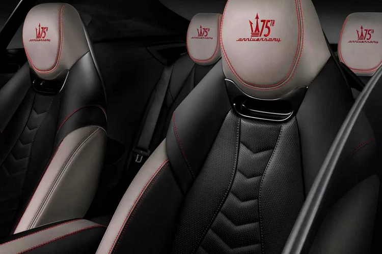 Về hiệu năng, chiếc xe Maserati GranTurismo PrimaSerie bản đặc biệt vẫn được trang bị khối động cơ Nettuno V6 tương tự khối động cơ trên mẫu xe thể thao MC20 mới ra mắt vào năm ngoái.