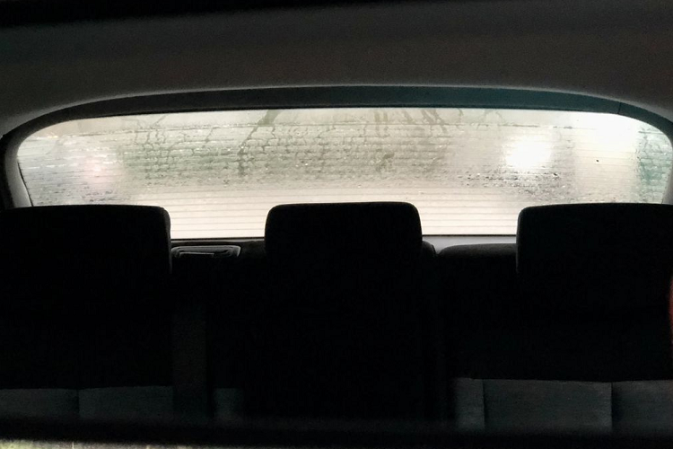 Ioniq 5 là mẫu xe thuần điện BEV (Battery Electric Vehicle) với hệ thống pin sạc có dung lượng 72,6kWh, đáp ứng cấu trúc điện kép 400V/800V tiên tiến bậc nhất, cho phép tương thích bộ sạc nhanh DC 350kW với tốc độ sạc từ 10 - 80% chỉ trong 18 phút và 56 phút với trạm sạc 50kW để sạc từ 20 - 80%.