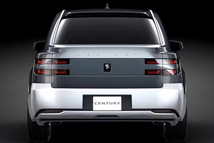 Động cơ xăng tạo ra công suất tối đa 262 mã lực và mô-men xoắn cực đại 335 Nm. Hai con số tương ứng của mô-tơ điện nằm trên cầu trước là 182 mã lực và 269 Nm. Trong khi đó, mô-tơ điện nằm trên cầu sau mạnh 109 mã lực và 168 Nm. Tổng cộng, xe có công suất lên đến 406 mã lực, mạnh hơn máy xăng V8 của phiên bản sedan. Vì dùng 2 mô-tơ điện trên 2 cầu nên Toyota Century 2024 có hệ dẫn động 4 bánh E-Four. 