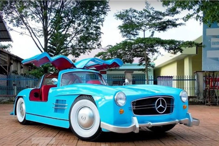 Đại cho biết, chi phí độ chế xe Mercedes-Benz 300 SL Gullwing rơi vào khoảng 150 triệu đồng, với số tiền này, nhiều bạn trẻ sẽ chọn mua xe tay ga đắt tiền, nhưng với 9X đến từ huyện Krông Năng, tỉnh Đắk Lắk lại đổ vào cho dự án Mercedes-Benz 300 SL Gullwing chạy bằng điện, quá tài giỏi và đam mê.