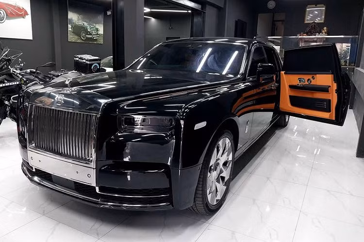 Can canh Rolls-Royce Phantom VIII Series II hon 80 ty tai Ha Noi
