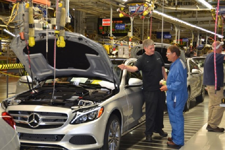 Mercedes-Benz tap trung day manh phat trien xe dien tai Trung Quoc