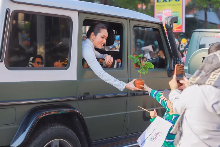 Lễ hội Cà phê Buôn Ma Thuột lần thứ 8 cũng được coi là lễ hội lớn nhất từ trước tới nay. Tỉnh Đắk Lắk kỳ vọng sẽ từng bước đưa Buôn Ma Thuột trở thành điểm đến cà phê thế giới, là "Thành phố cà phê của thế giới".