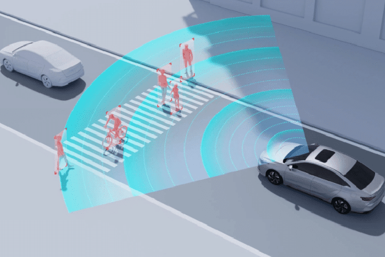 Geely tuyên bố rằng việc sạc từ 30% lên 80% chỉ mất 20 phút, khi bạn gấp, việc sạc trong 8 phút có thể giúp xe di chuyển thêm được quãng đường 100 km. Về mặt an toàn, xe được trang bị 13 chức năng hỗ trợ lái tiên tiến bao gồm kiểm soát hành trình thích ứng, phanh khẩn cấp tự động và nhận dạng biển báo giao thông. Mức giá xe Geely Geometry G6 2024 hiện chưa được công bố chính thức.