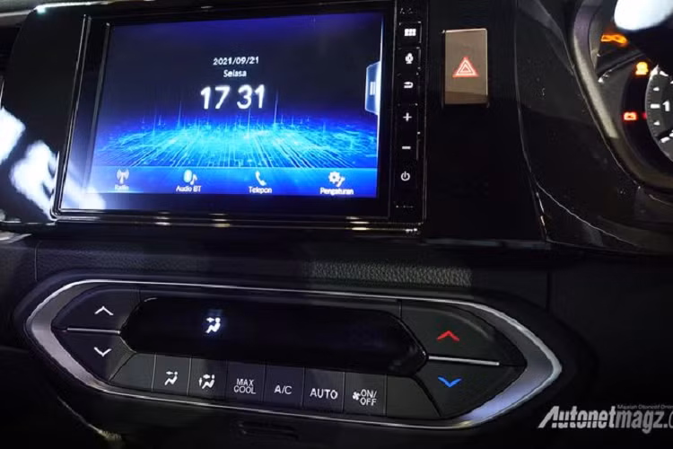 Cung cấp “sức mạnh” cho Honda BR-V tại Indonesia là động cơ 4 xy-lanh i-VTEC 1.5L công suất tối đa 121 mã lực và momen xoắn cực đại 145 Nm tại 4.300 vòng/phút. Đi kèm là hộp số sàn 6 cấp hoặc hộp số tự động CVT, và hệ dẫn động cầu trước.