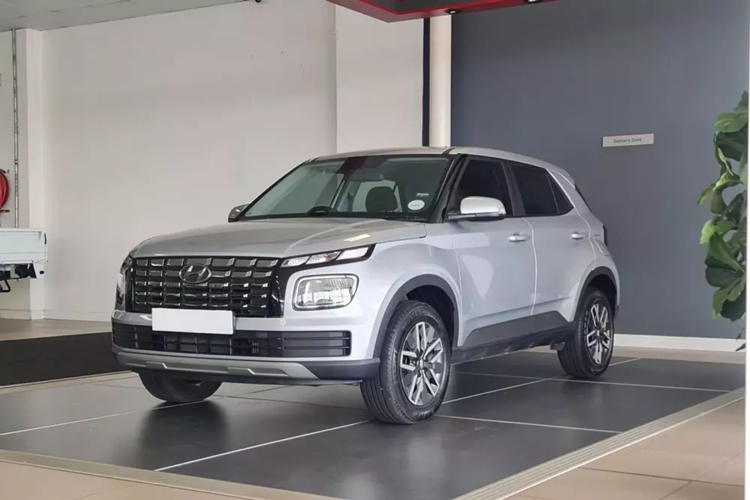 Vào hồi tháng 8 năm nay, thị trường ôtô Việt Nam đã xuất hiện tin đồn về việc Hyundai sẽ ra mắt một mẫu SUV hạng A hoàn toàn mới. Vào thời điểm đó, nhiều người dự đoán đâ\y chính là Hyundai Exter giá rẻ từng ra mắt tại Ấn Độ.