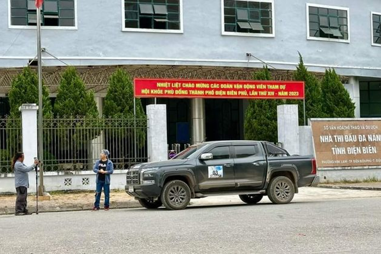 Từ khi ra mắt hồi cuối tháng 7/2023, đây là lần đầu tiên mẫu xe bán tải Mitsubishi Triton 2024 thế hệ mới xuất hiện ở Việt Nam.Trong khi đó, tại các quốc gia khác thuộc khu vực Đông Nam Á như Thái Lan hay Philippines, mẫu xe này đã được mở bán rộng rãi.