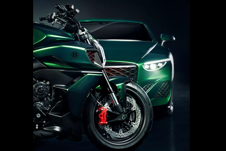 Theo kế hoạch, xe sẽ được bàn giao đến khách hàng tại Mỹ từ mùa hè năm sau. Mức giá xe Ducati Diavel for Bentley khởi điểm 70.000 USD (tương đương 1,69 tỷ đồng) và tăng lên 90.000 USD (khoảng 2,18 tỷ đồng) cho biến thể Mulliner.