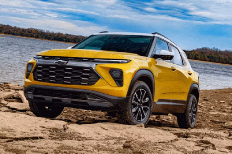 Cung cấp sức mạnh cho Chevrolet Trailblazer 2024 vẫn là động cơ 1.2L mạnh 137 mã lực hoặc động cơ 1.3L mạnh 155 mã lực. Hệ dẫn động cầu trước là trang bị tiêu chuẩn, nhưng sẽ vẫn có sẵn hệ dẫn động 4 bánh.