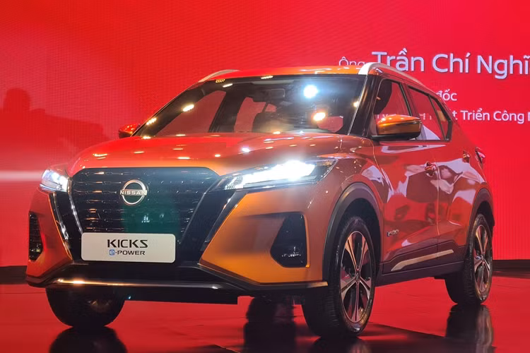 Loat oto dang giam gia can Tet, cao nhat ca tram trieu-Hinh-3