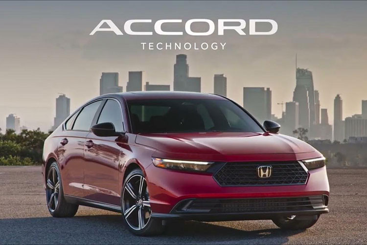 Hiện giá xe Honda Accord 2024 ở thị trường Nhật Bản chưa được công bố. Chỉ biết rằng, hãng sẽ mở bán vào tháng 12 năm nay và giao xe vào mùa xuân năm sau. Phân khúc sedan hạng trung hiện đang dần mất chỗ đứng ở thị trường Nhật Bản. Ngay từ đầu năm nay, hãng Toyota đã công bố ngừng bán Camry ở thị trường nội địa vì doanh số thấp.