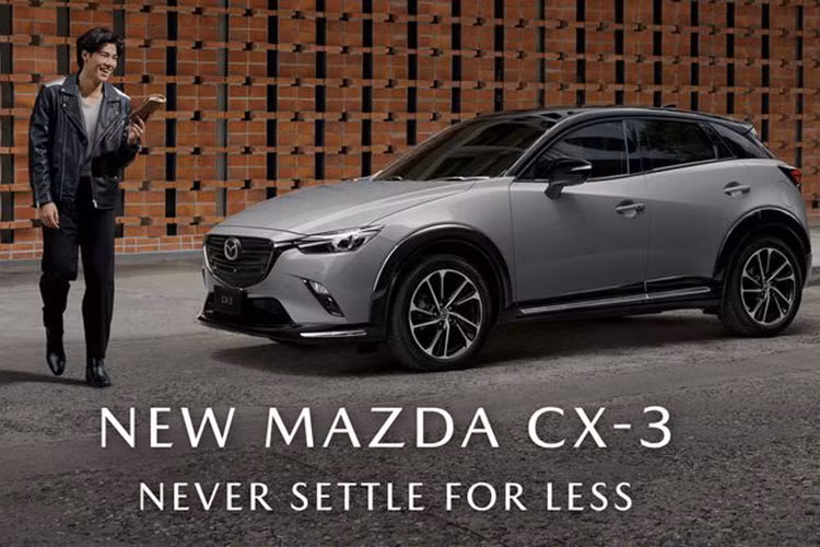 Mazda CX-3 2024 sẽ bắt đầu được bán ra vào đầu năm sau. Hiện mẫu xe SUV cỡ B này đã bị khai tử ở một số thị trường như Mỹ. Trong khi đó, tại những thị trường khác trên thế giới như Nhật Bản, Thái Lan hay Việt Nam, xe vẫn đang được phân phối.