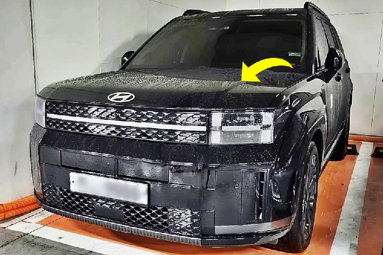 Cuối cùng là hệ truyền động plug-in hybrid (PHEV), bao gồm máy xăng 4 xi-lanh, tăng áp, dung tích 1.6L, mô-tơ điện và hộp số tự động 6 cấp. Phiên bản PHEV của xe sẽ có hệ dẫn động 4 bánh 4WD và nhiều khả năng dành cho thị trường châu Âu. Theo kế hoạch, Hyundai SantaFe thế hệ mới sẽ chính thức trình làng vào tháng 8 tới đây.