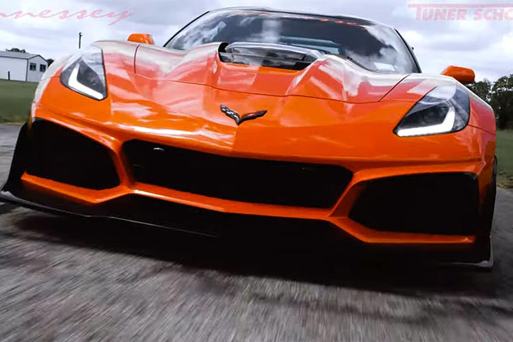 Hiện mức giá xe Corvette C7 ZR1 độ Hennessey vẫn chưa được công bố chính thức cho các khách hàng. Corvette C7 ZR1. Dự đoán, với mức công suất “tối tân” lên tới 1000 mã lực, C7 ZR1 độ Hennessey sẽ khiến cho bất cứ đối thủ nào phải nhún nhường.